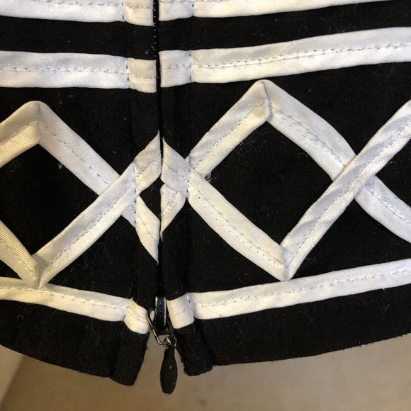 Front Zippered Top - Picture 3 of 5